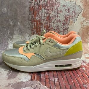 Nike Air Max Women’s 10.5